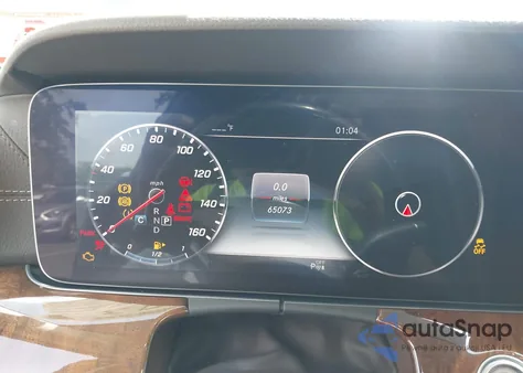 2020 Mercedes-Benz E 350 4Matic z USA, uszkodzony, nr VIN WDDZF8EB1LA733578